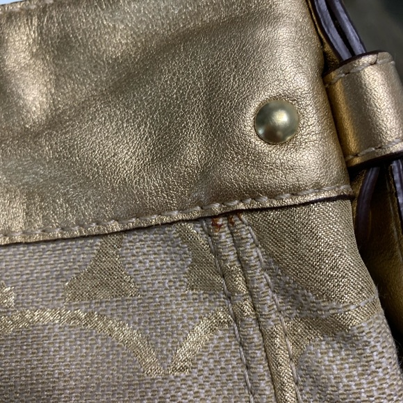 *SOLD* Coach Purse - Picture 3 of 6